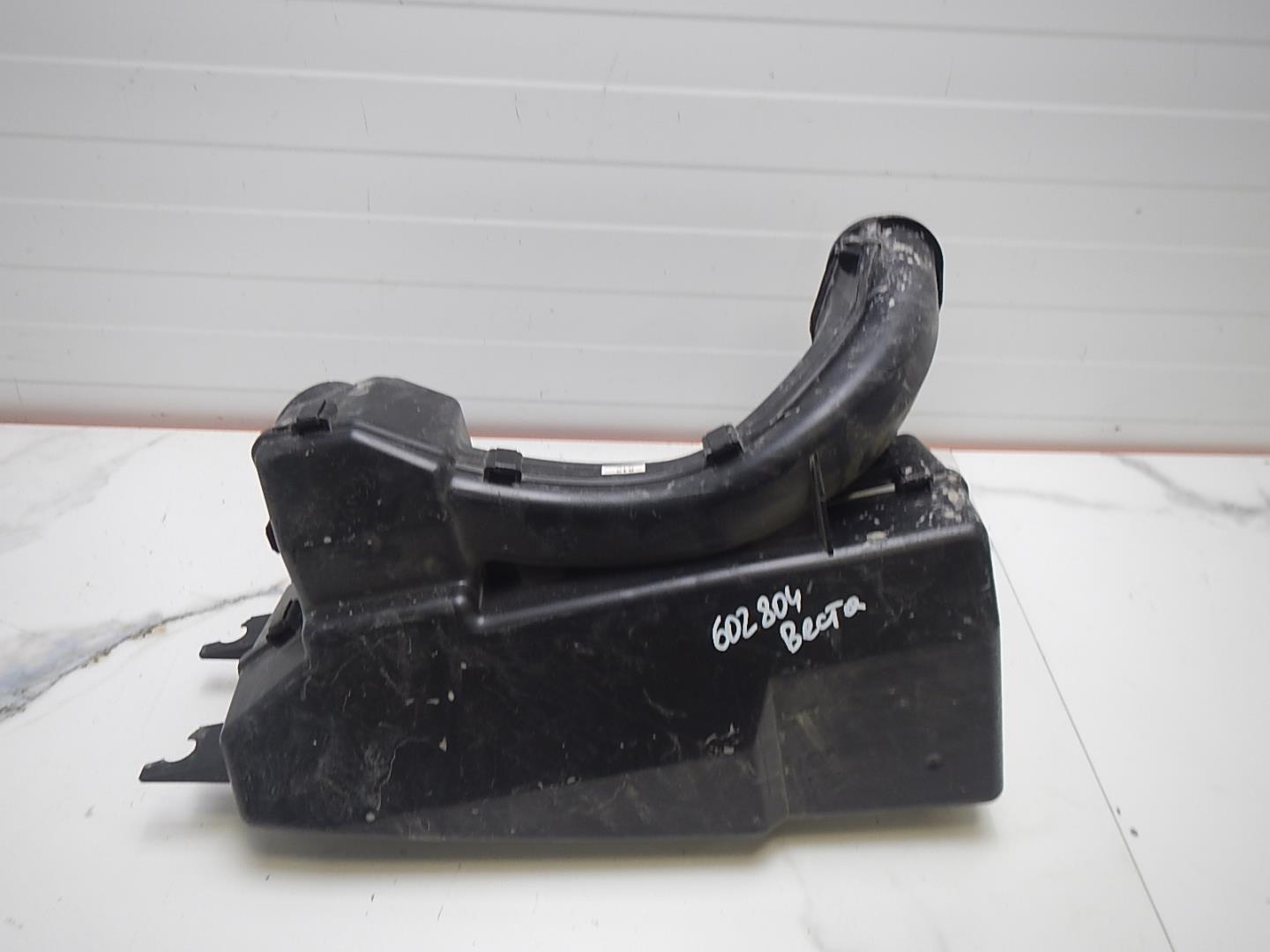 Резонатор воздушного фильтра