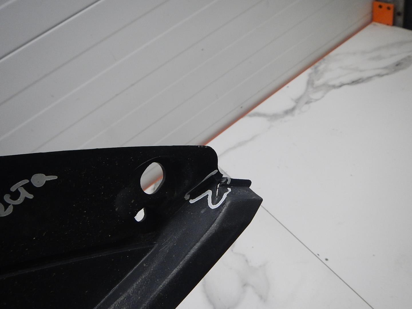 Решетка в бампер левая