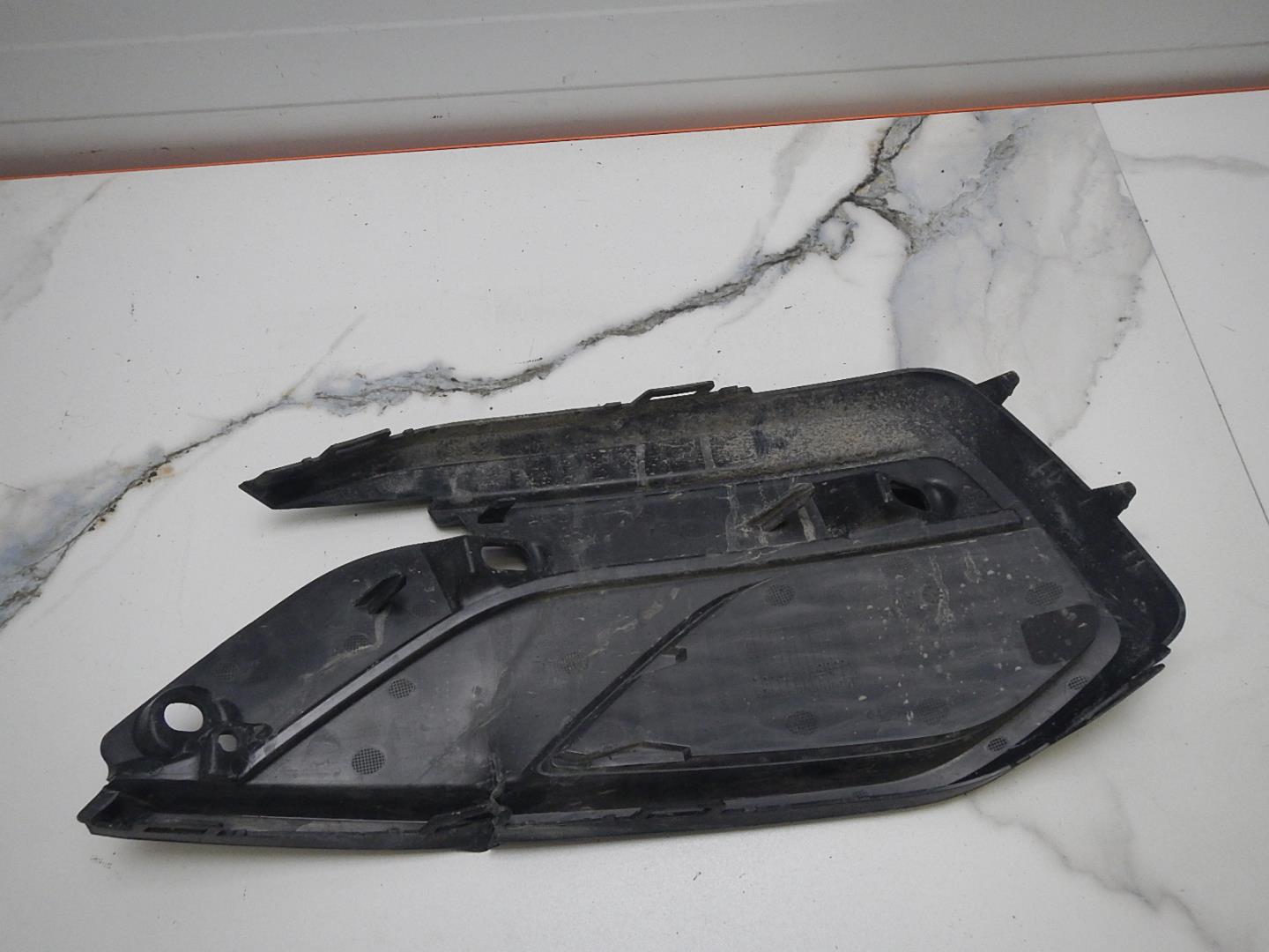 Решетка в бампер левая