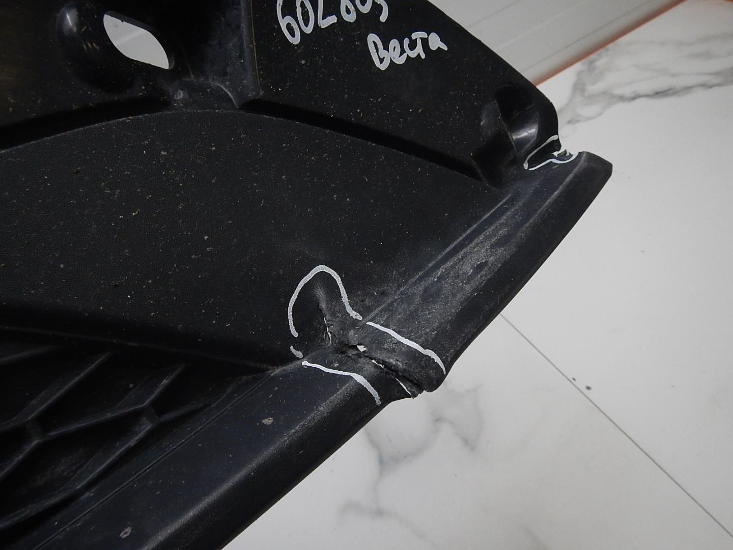 Решетка в бампер левая