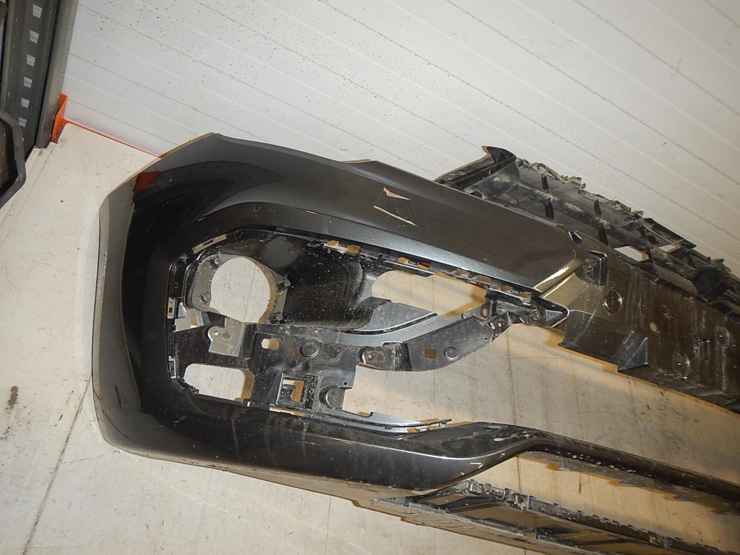 Бампер передний