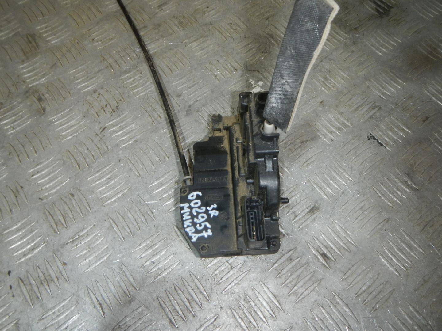 Замок двери задней правой