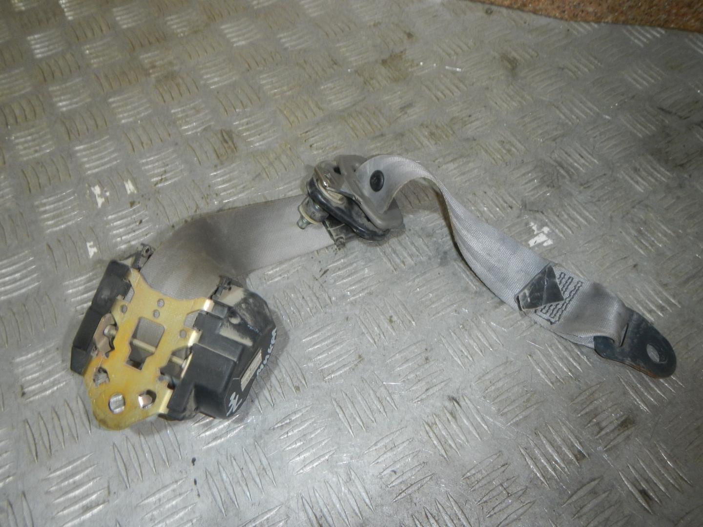 Ремень безопасности