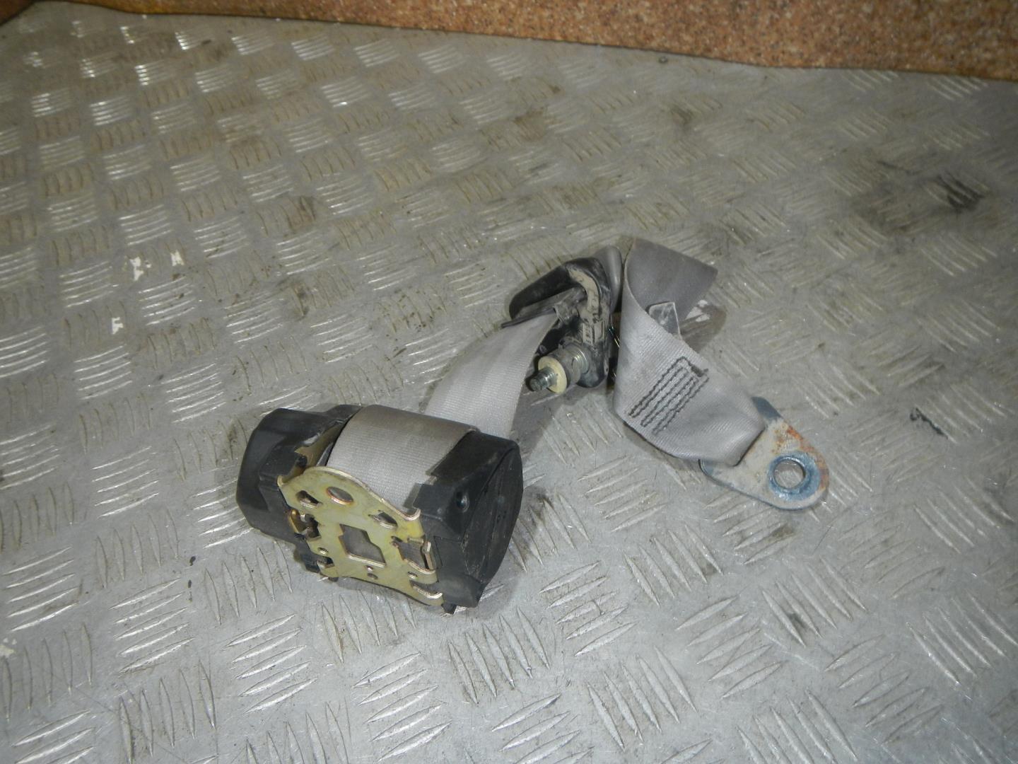 Ремень безопасности