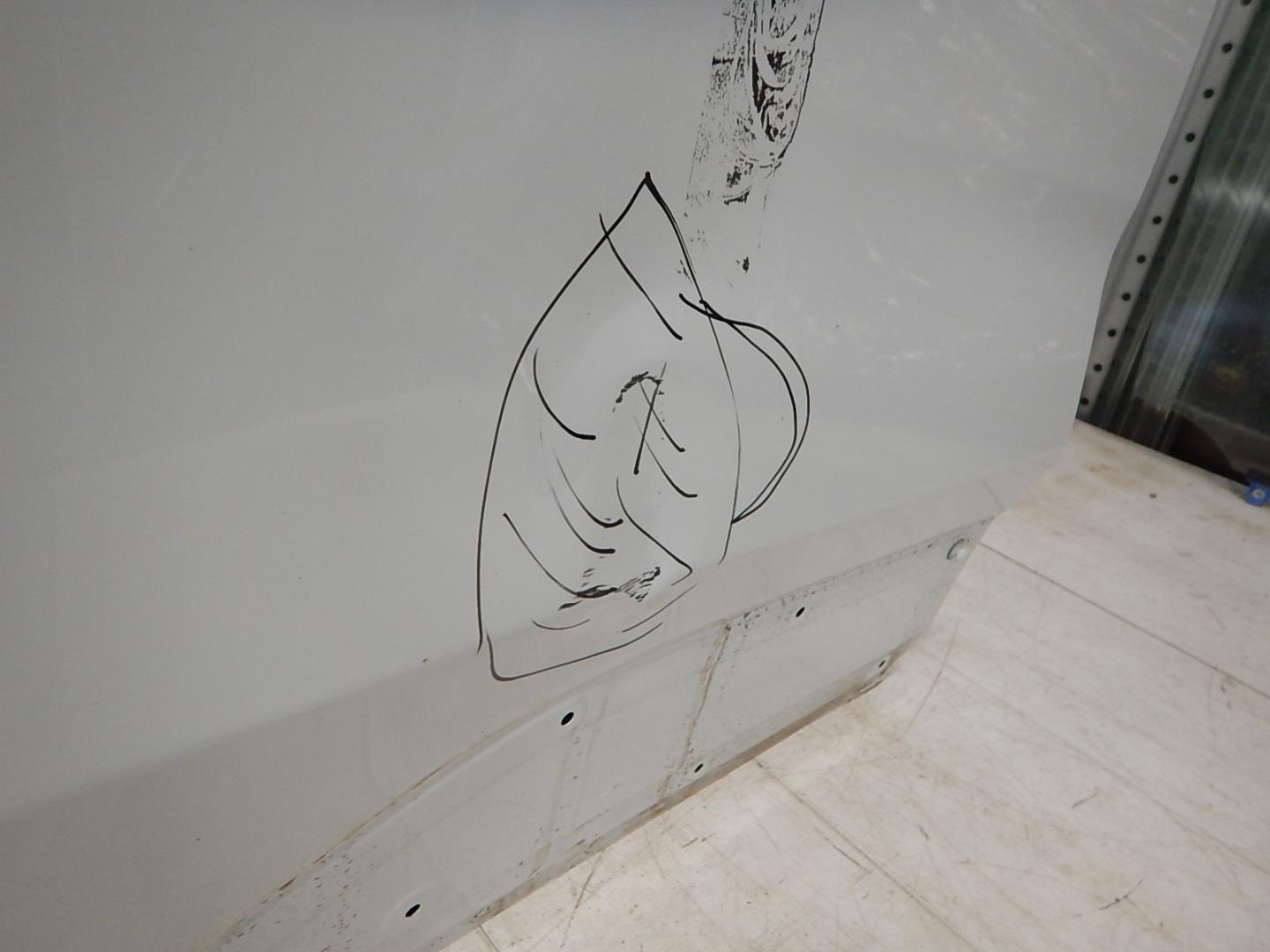 Дверь задняя правая