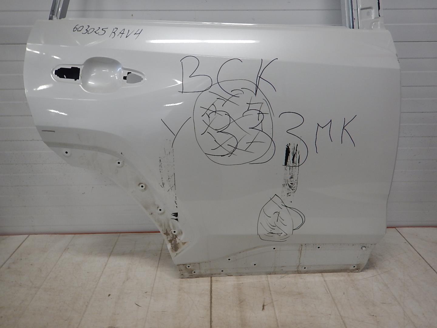 Дверь задняя правая