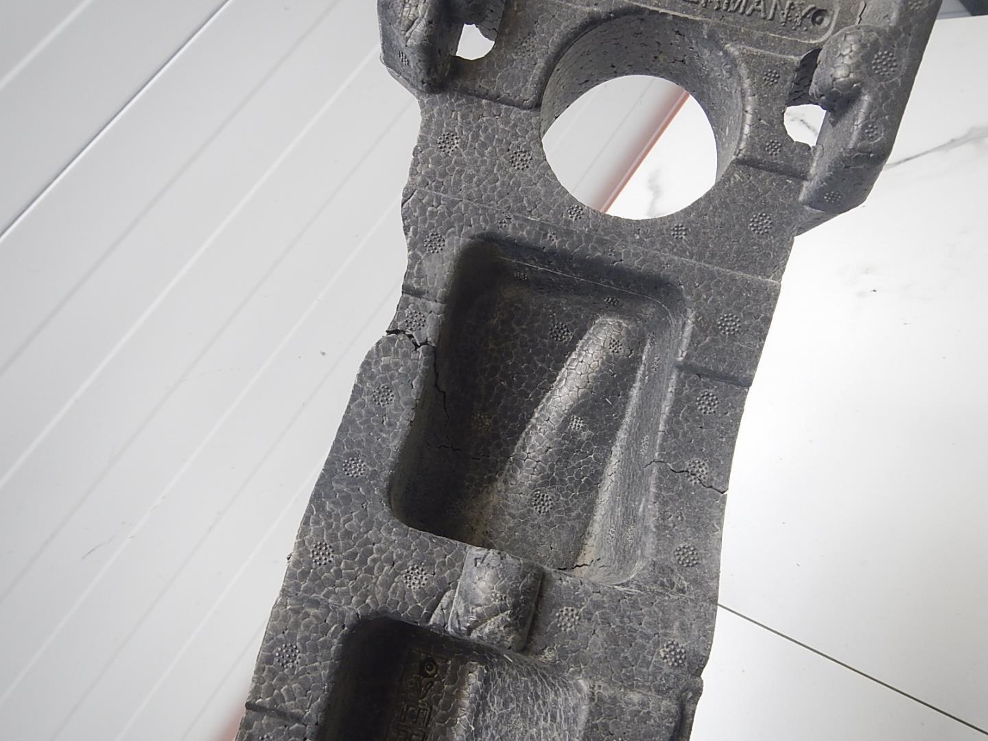 Наполнитель переднего бампера