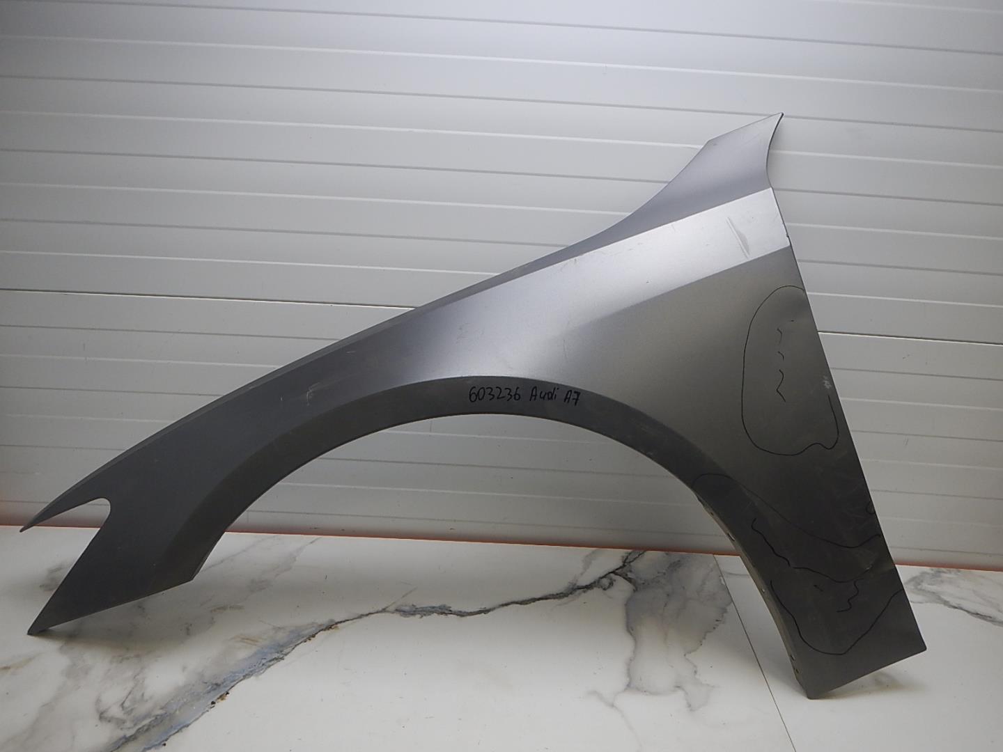 Крыло переднее левое