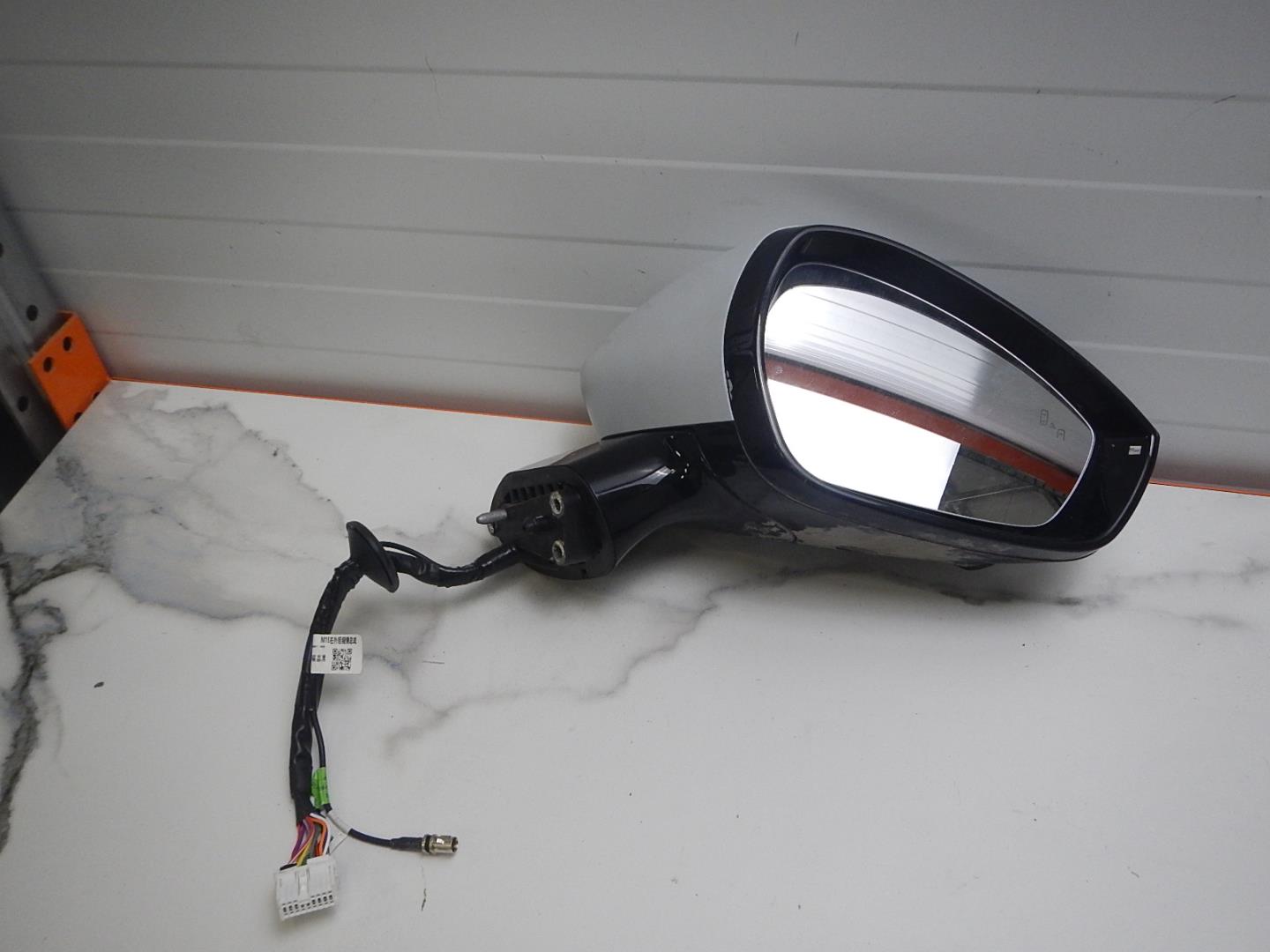 Зеркало правое электрическое