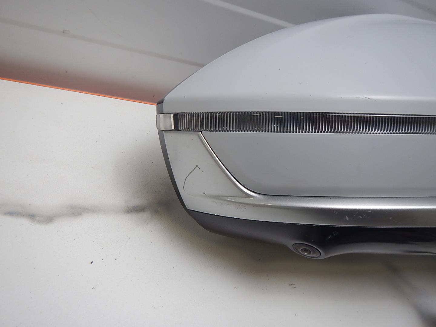 Зеркало правое электрическое