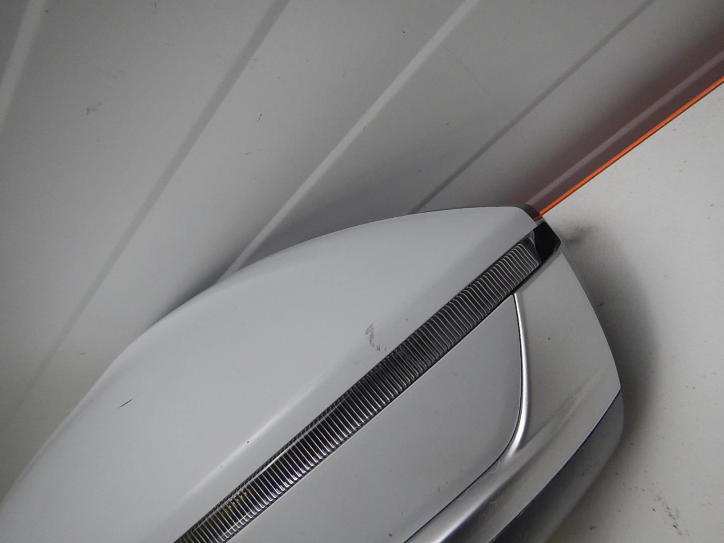 Зеркало левое электрическое