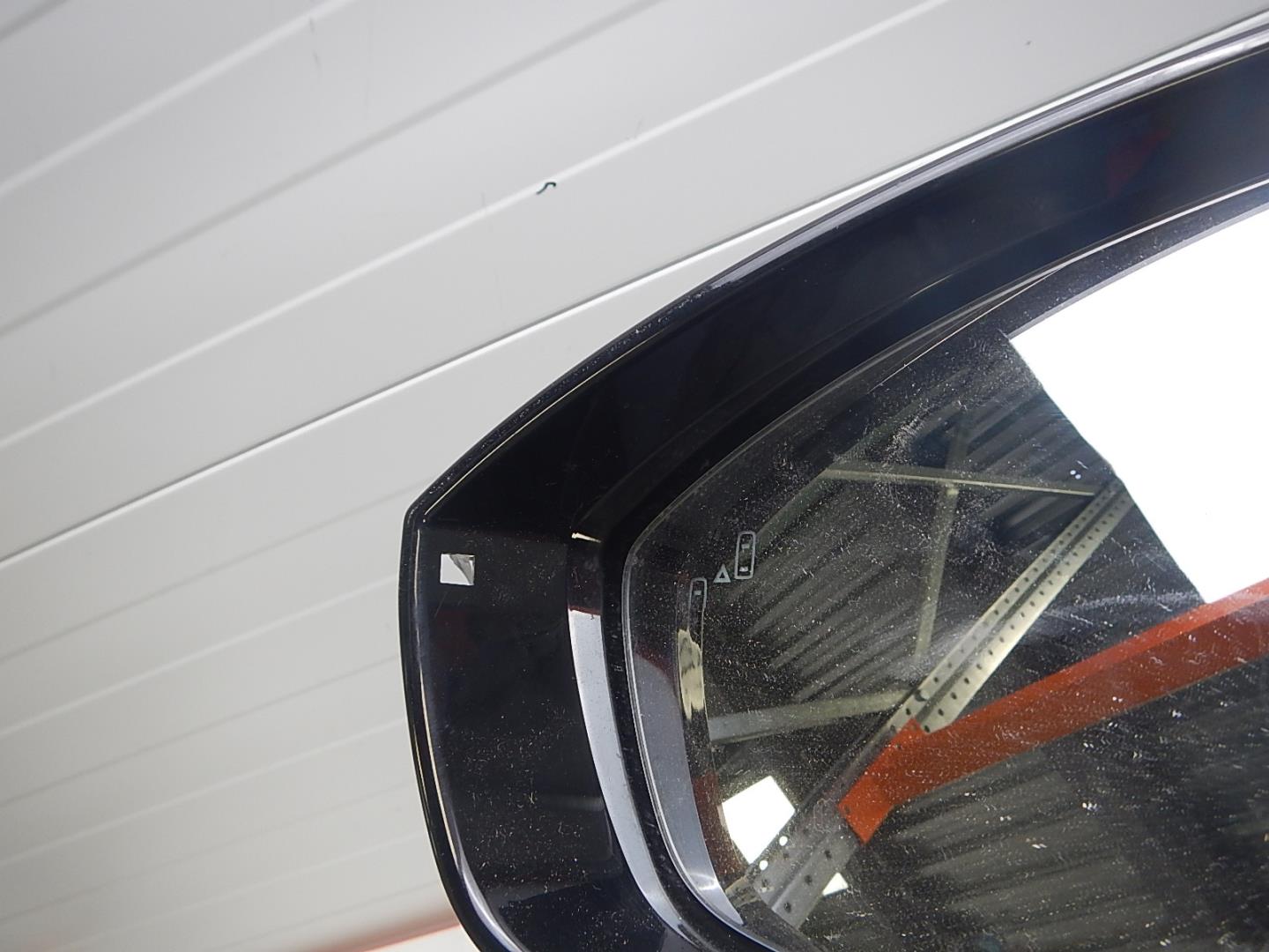 Зеркало левое электрическое