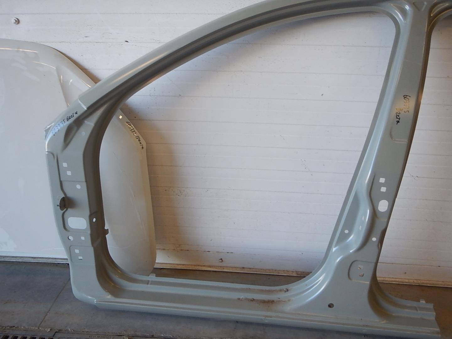 Кузовной элемент