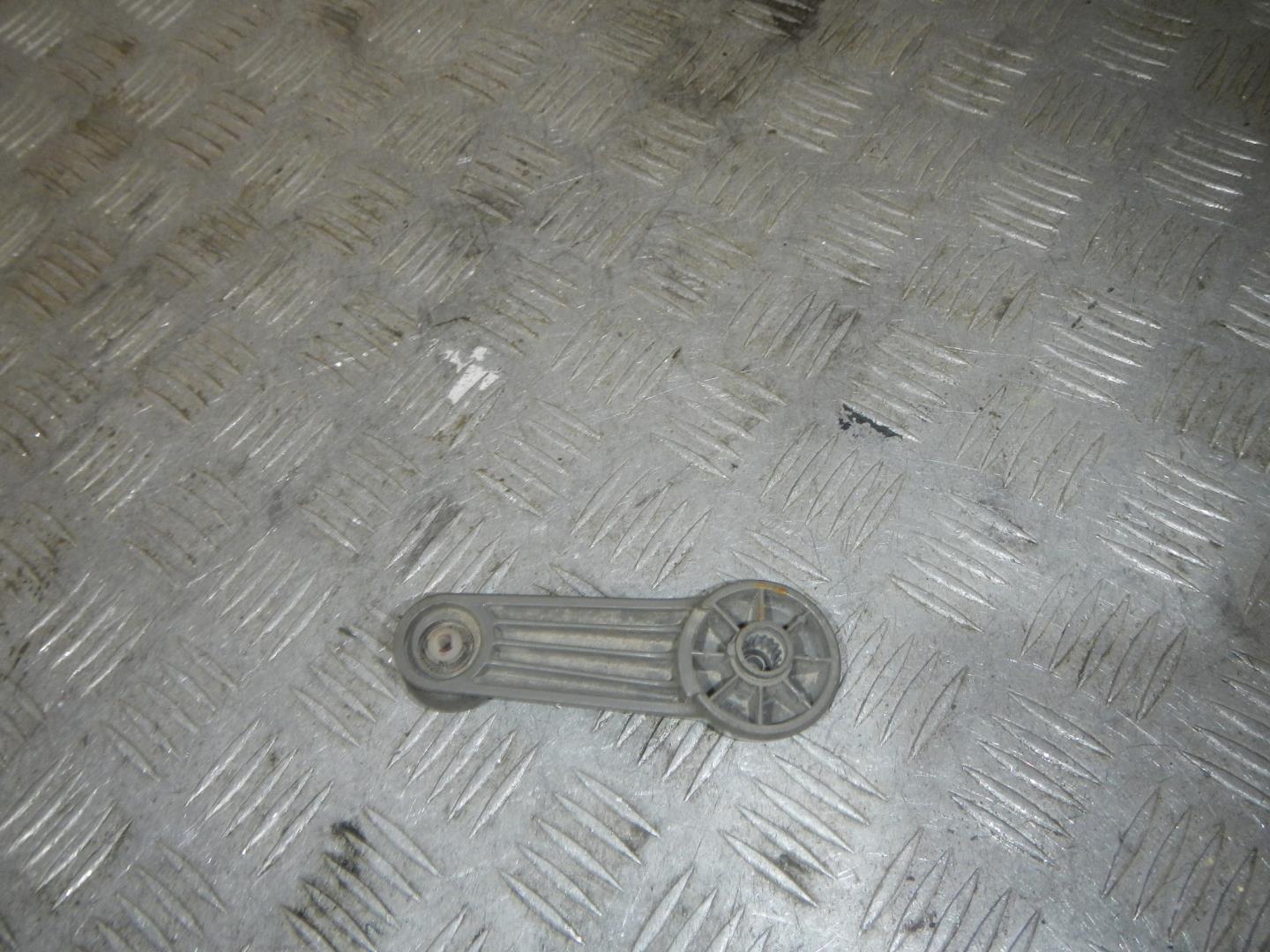 Ручка стеклоподъемника