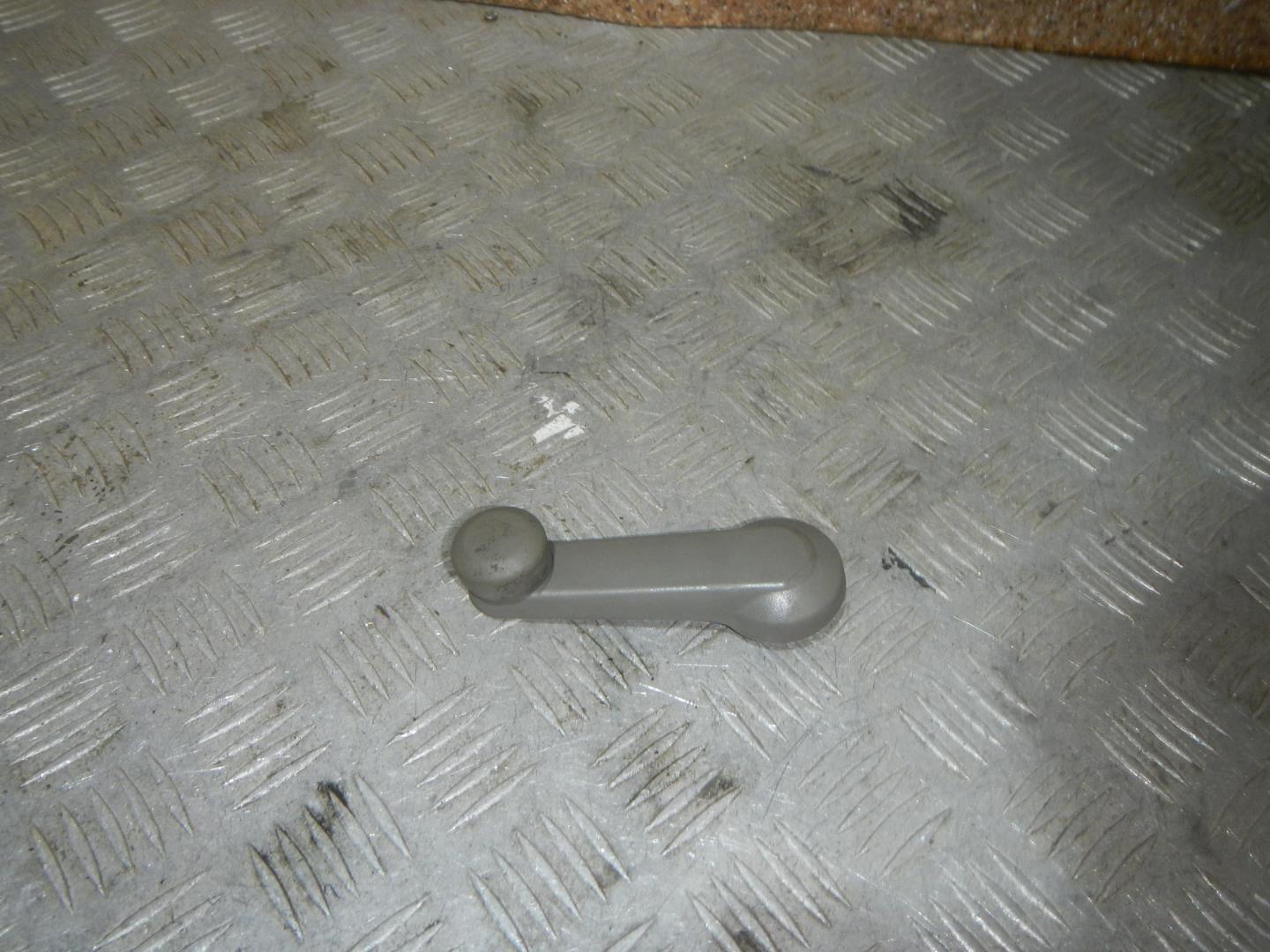 Ручка стеклоподъемника