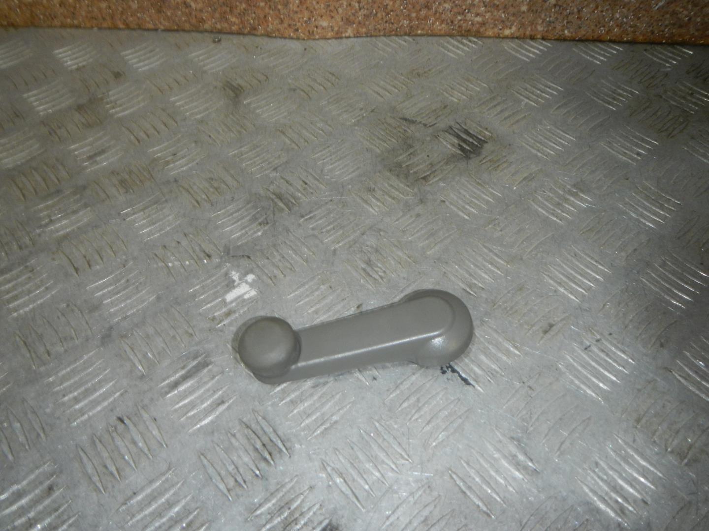 Ручка стеклоподъемника