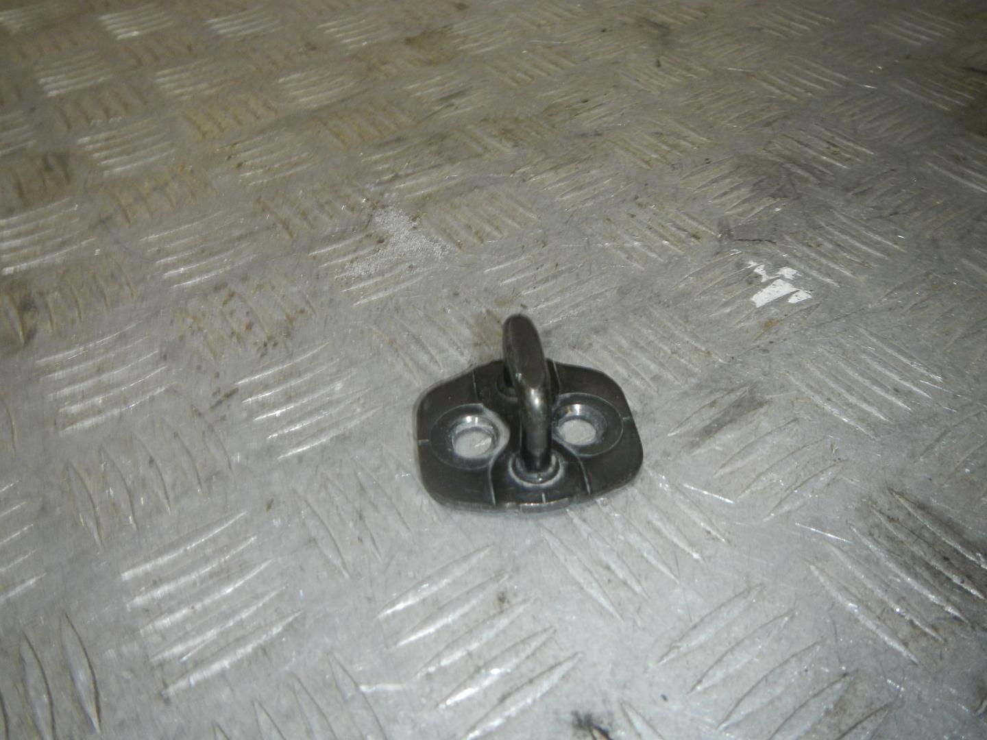 Ответная часть замка двери