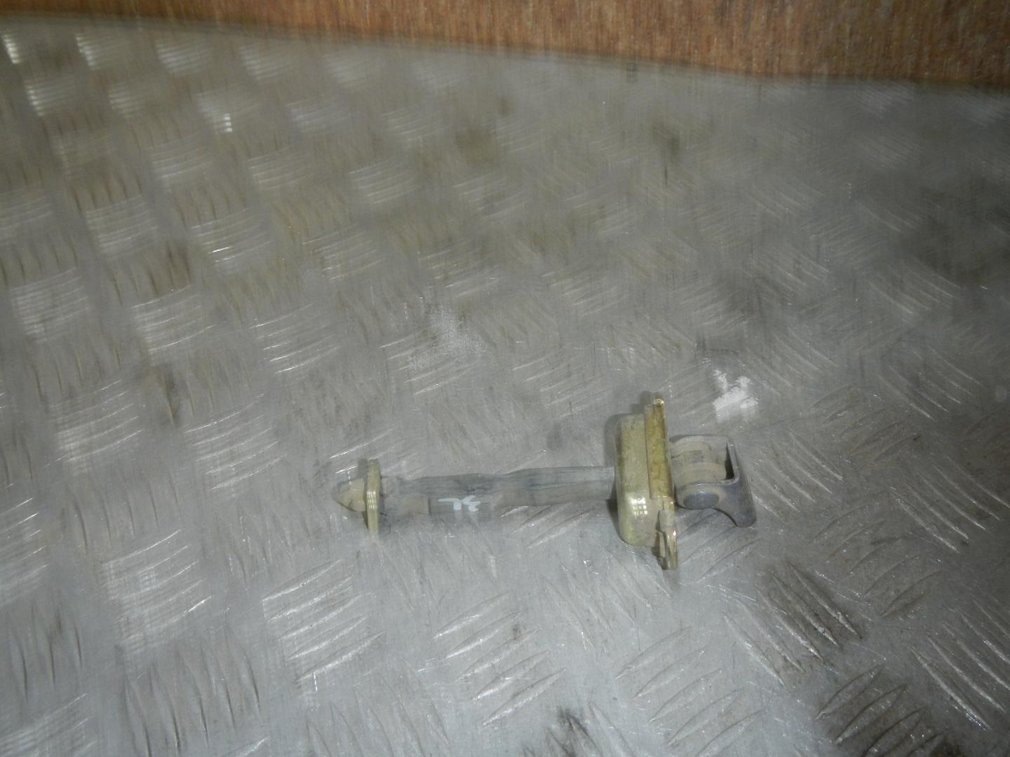 Ограничитель двери