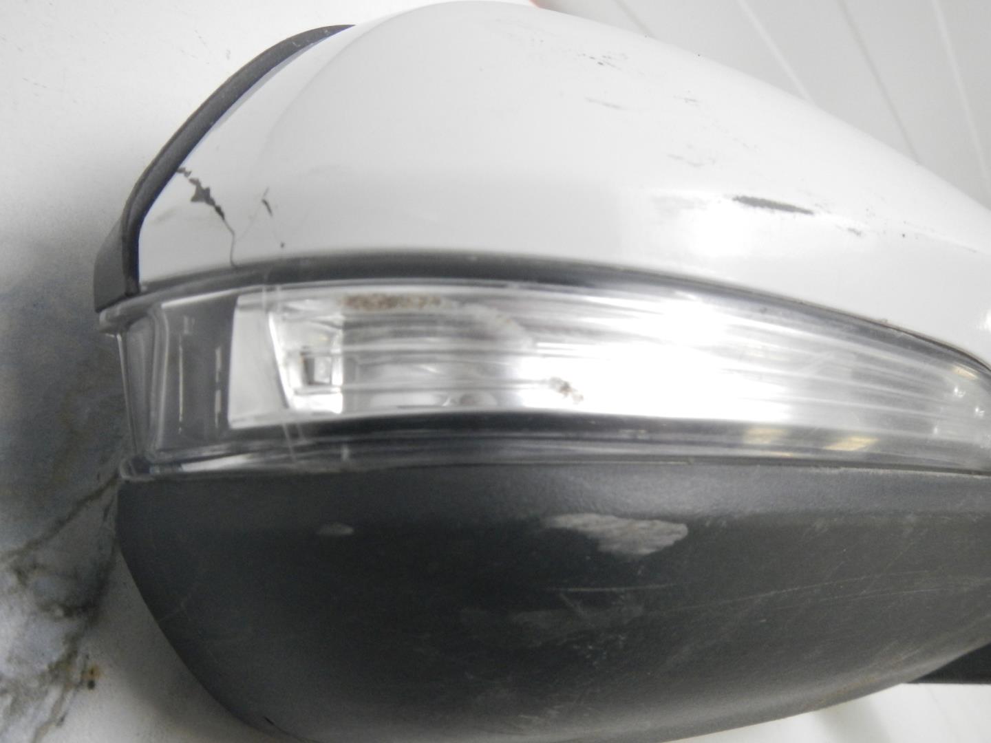 Зеркало правое электрическое