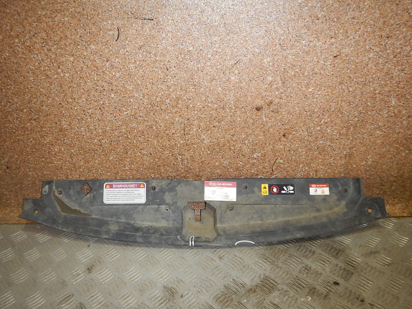 Кожух замка капота