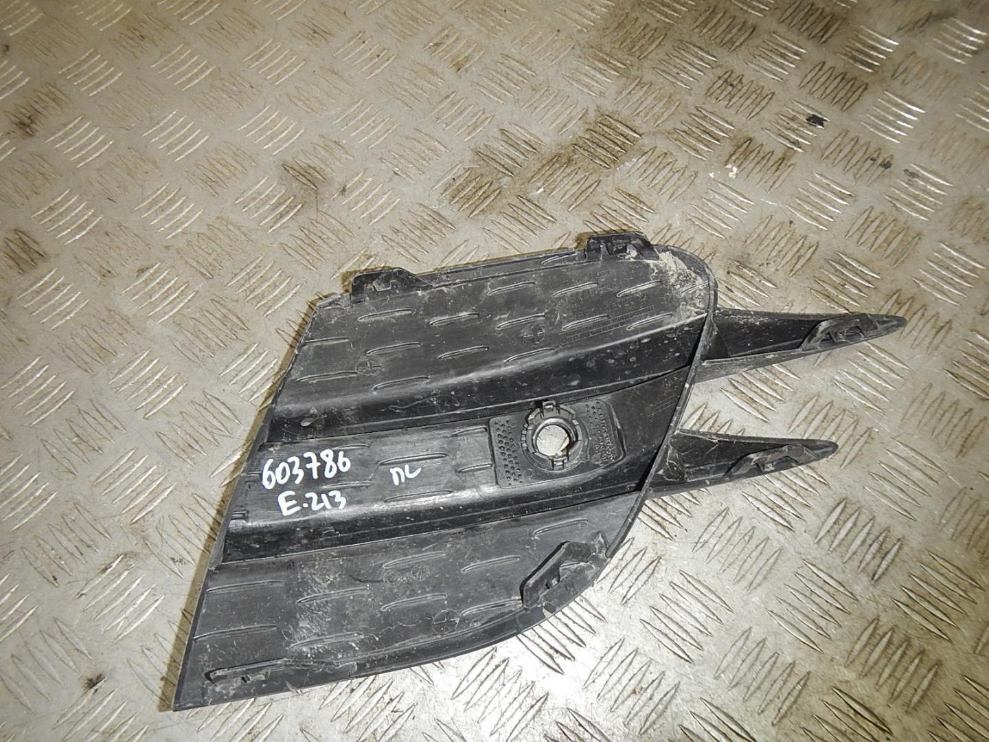 Решетка в бампер левая