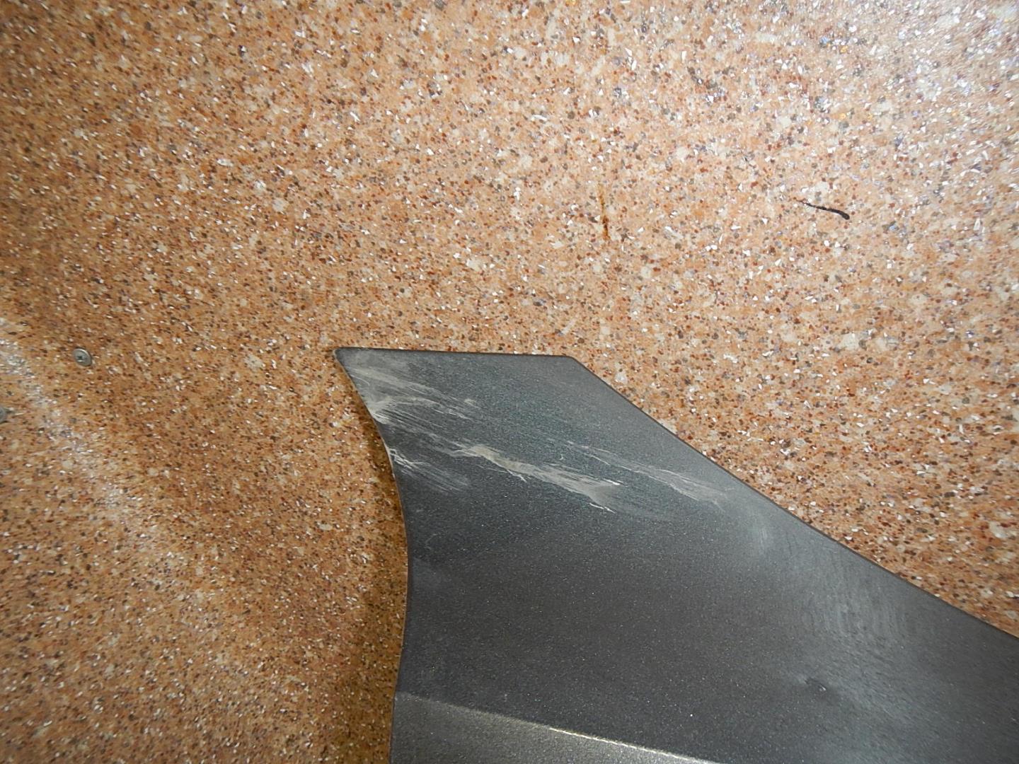 Крыло переднее правое