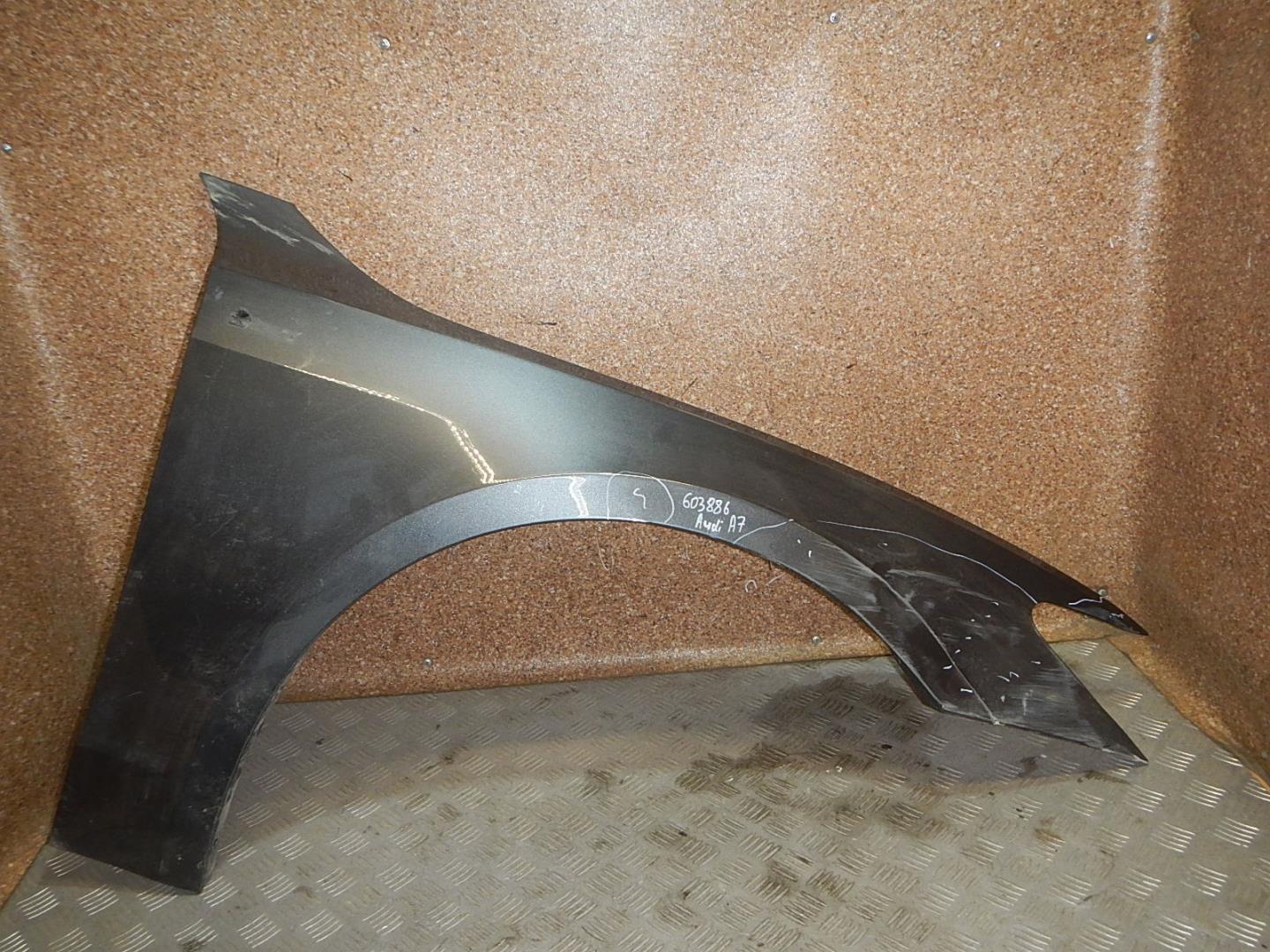 Крыло переднее правое