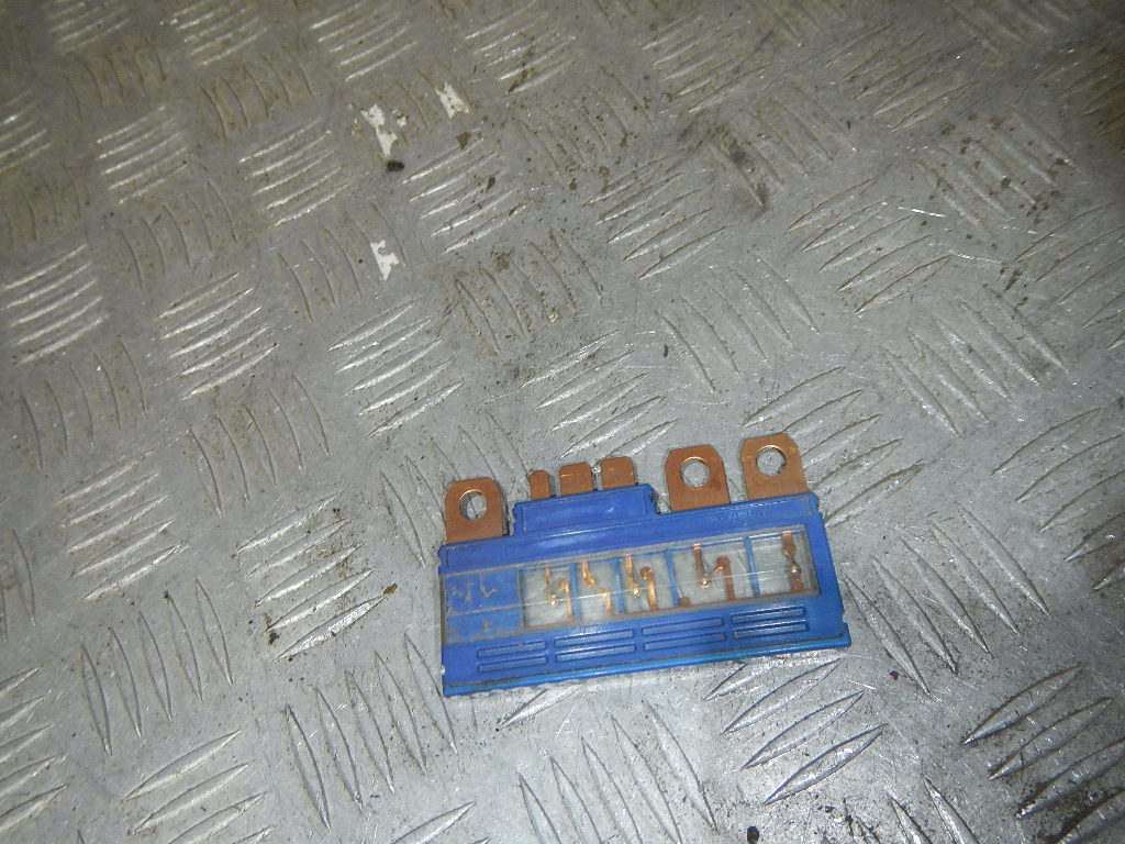 Блок предохранителей