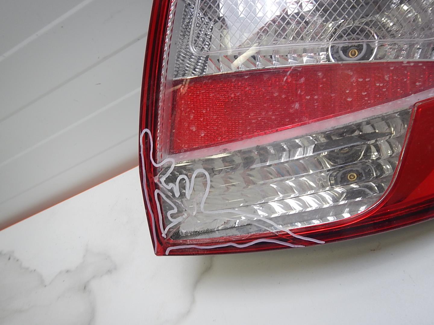 Фонарь задний правый