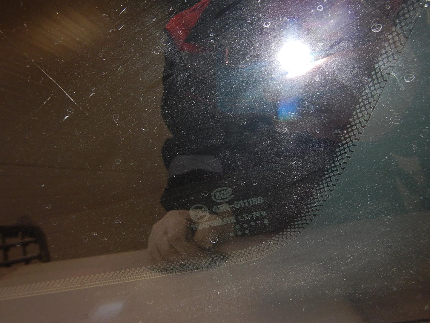 Стекло кузовное глухое правое