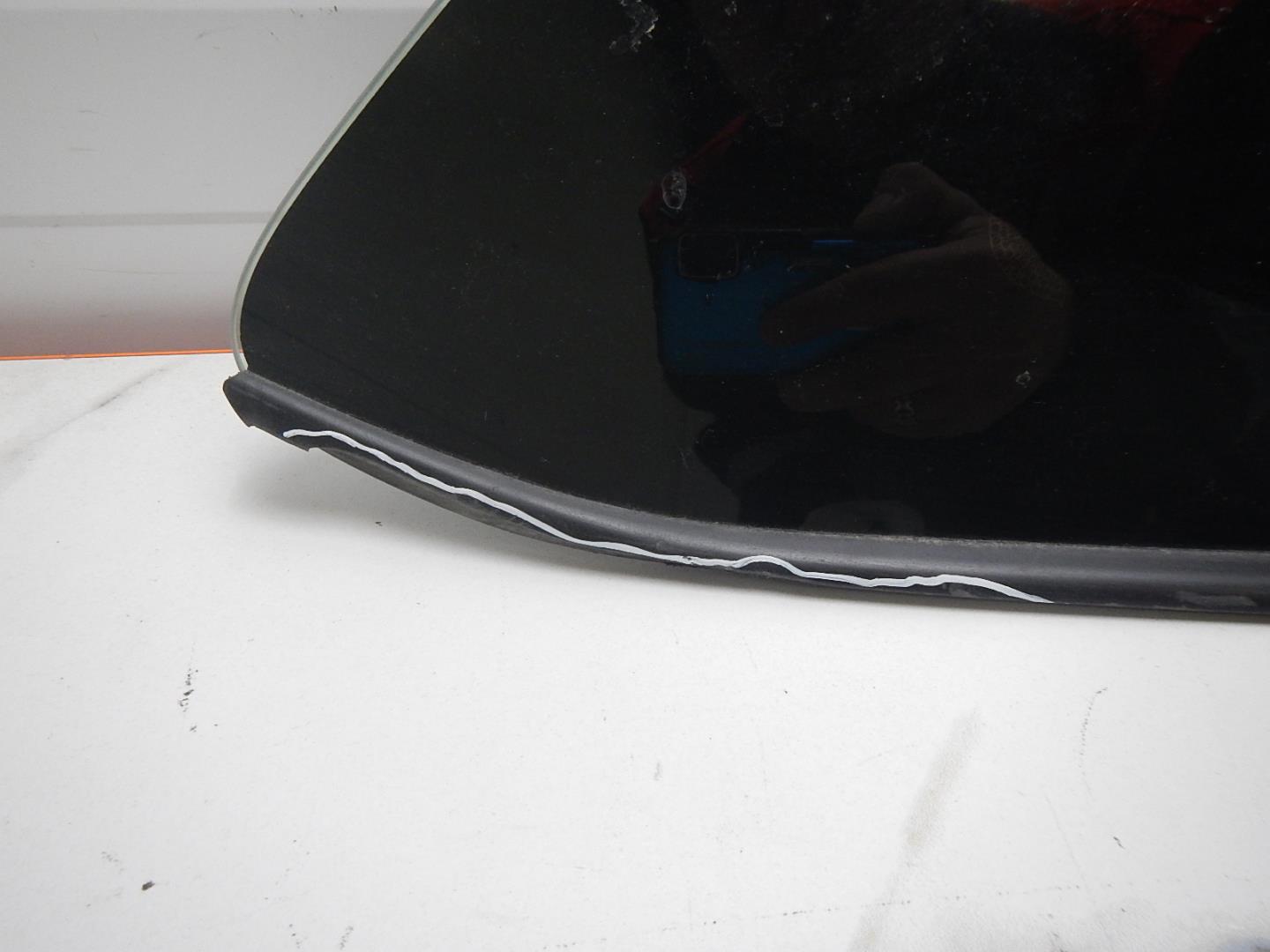 Стекло кузовное глухое правое