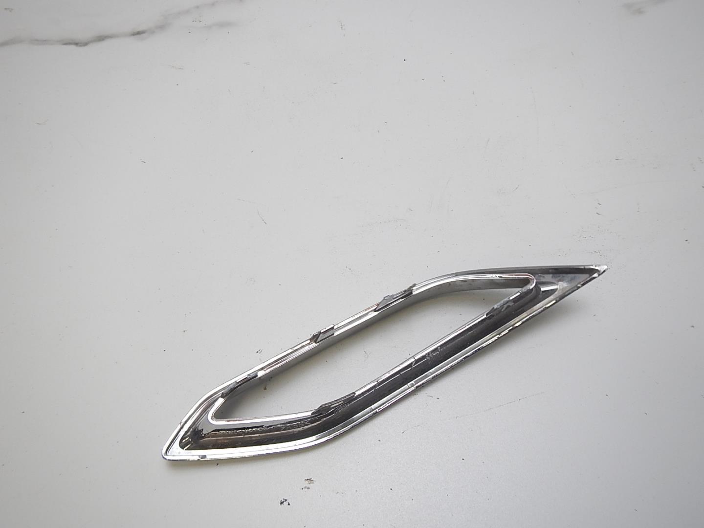 Накладка заднего бампера левая