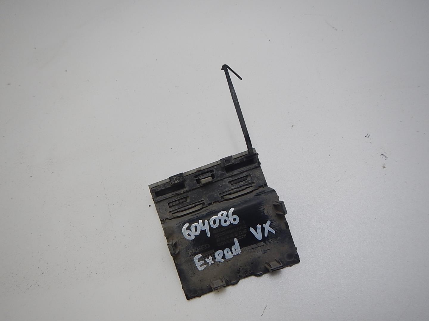 Заглушка буксировочного крюка