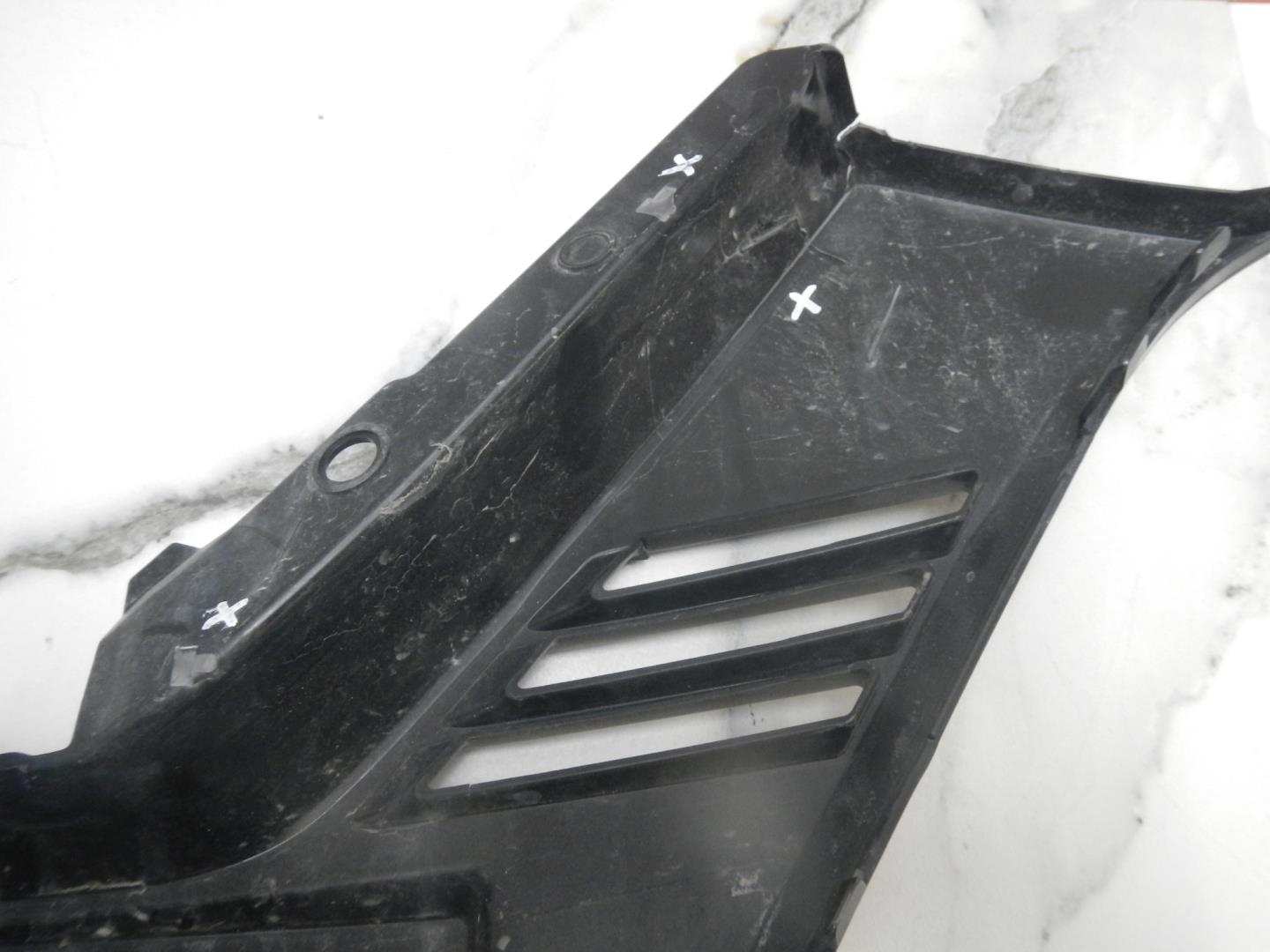 Накладка переднего бампера