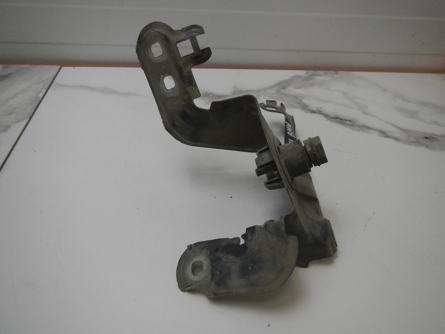 Кронштейн крепления крыла