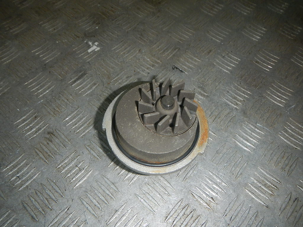 Насос водяной (помпа)