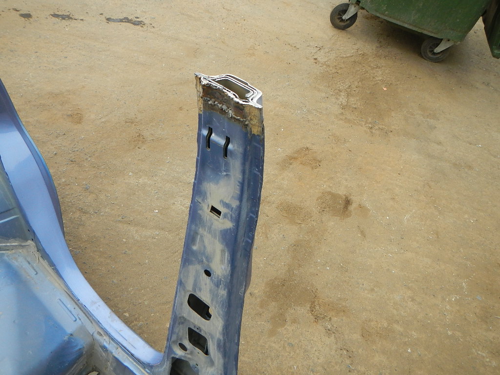 Кузовной элемент