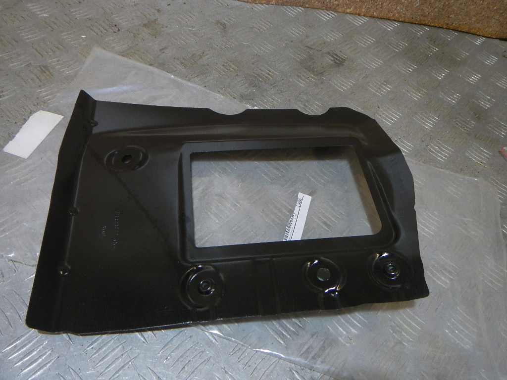 Кузовной элемент