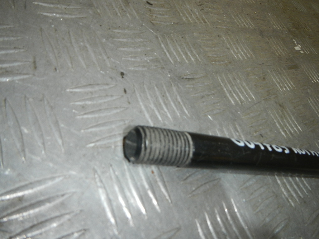 Крюк буксировочный