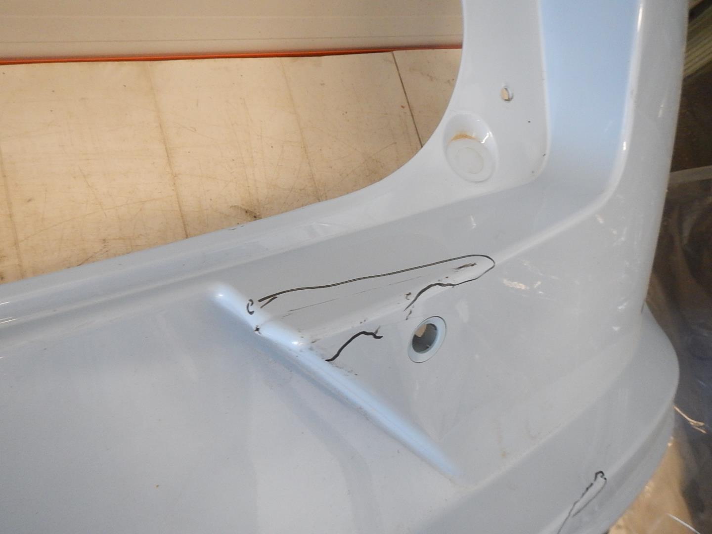 Бампер задний