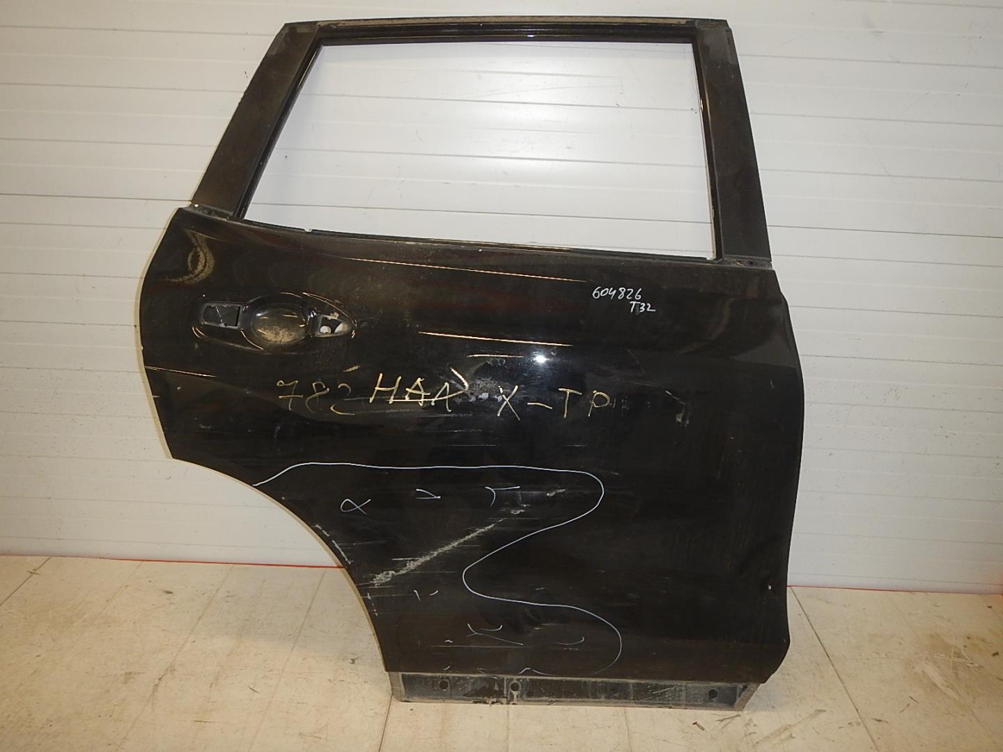 Дверь задняя правая