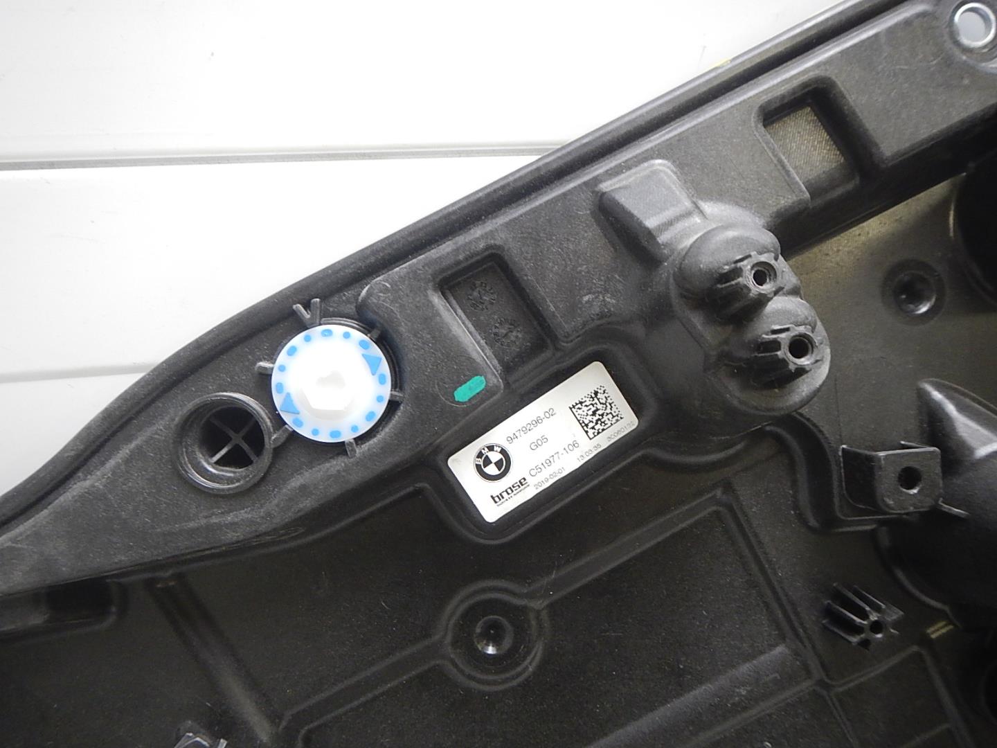 Стеклоподъемник электр. задний правый