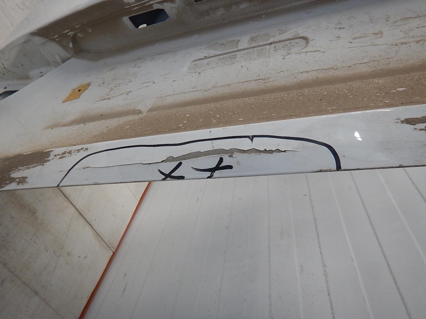 Дверь багажника