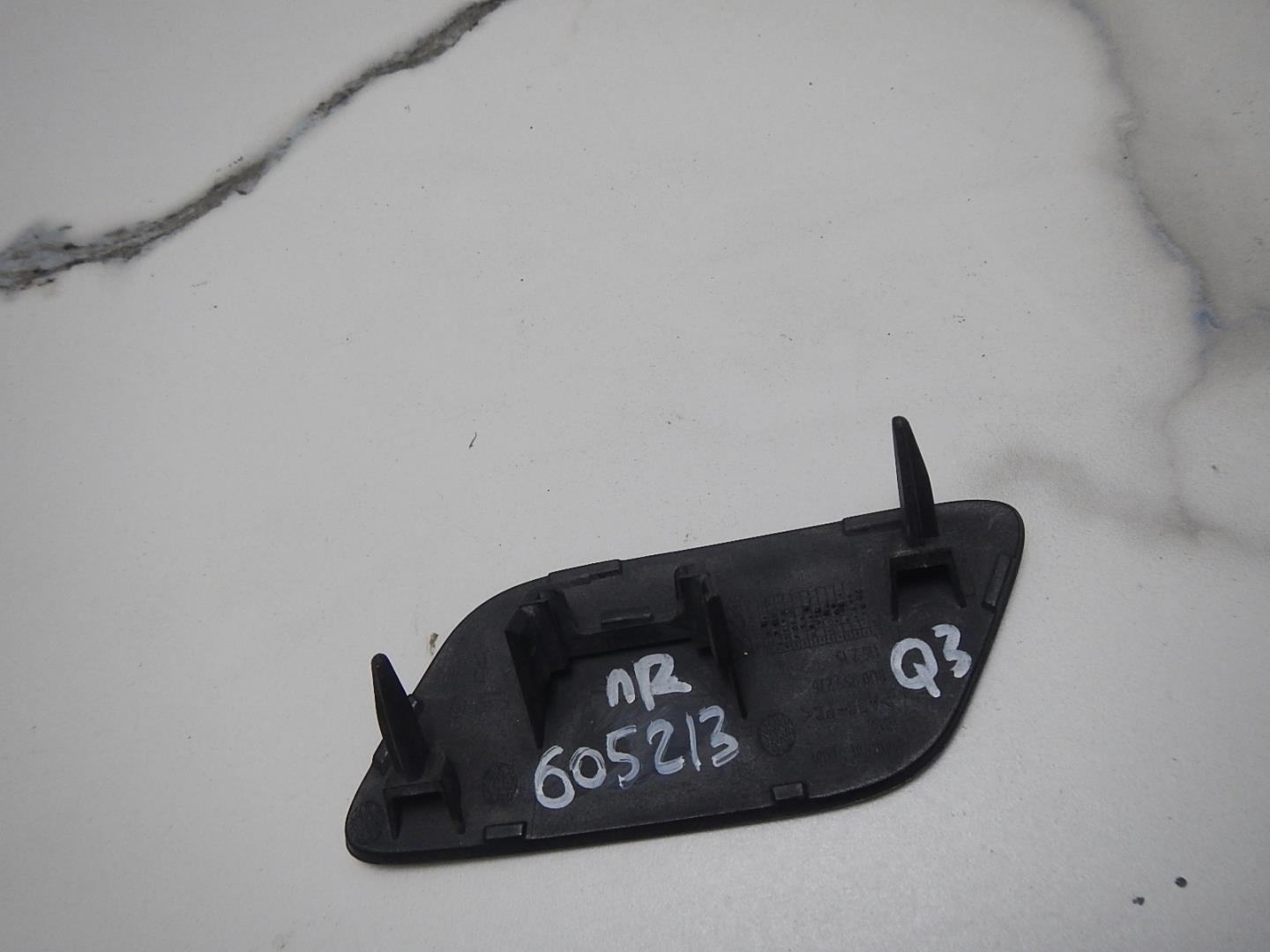 Крышка форсунки омывателя фар