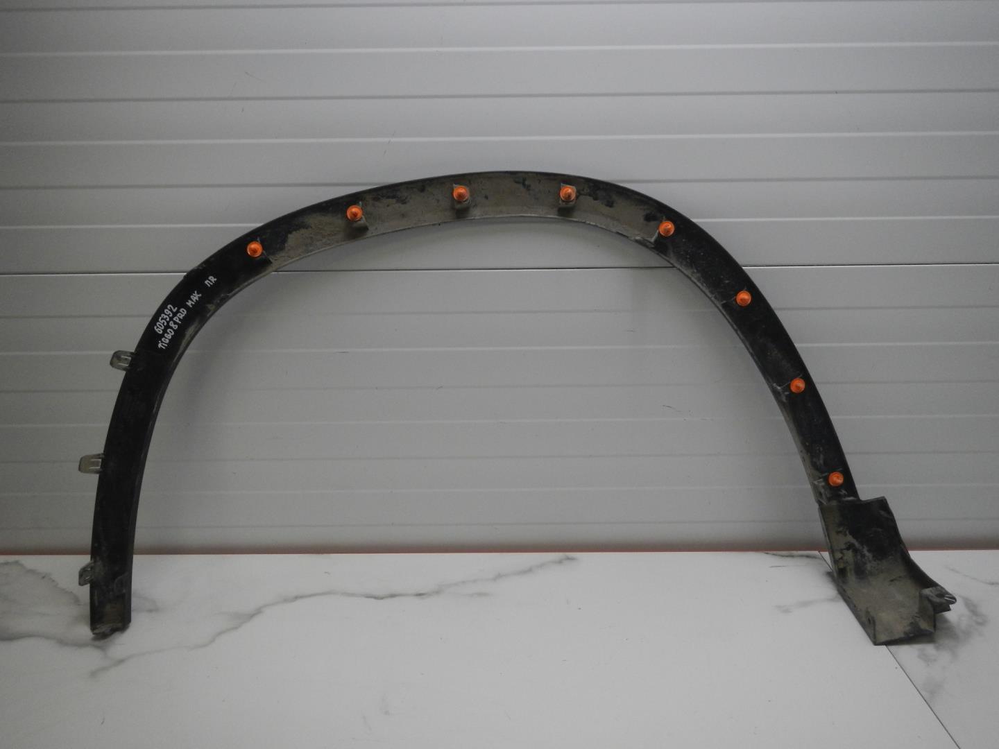 Накладка на крыло