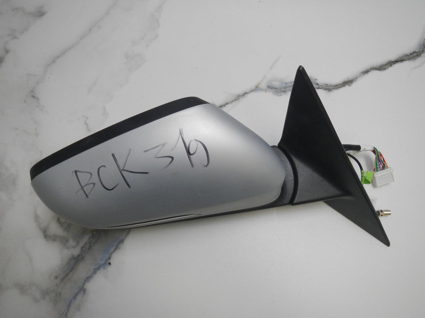 Зеркало правое электрическое