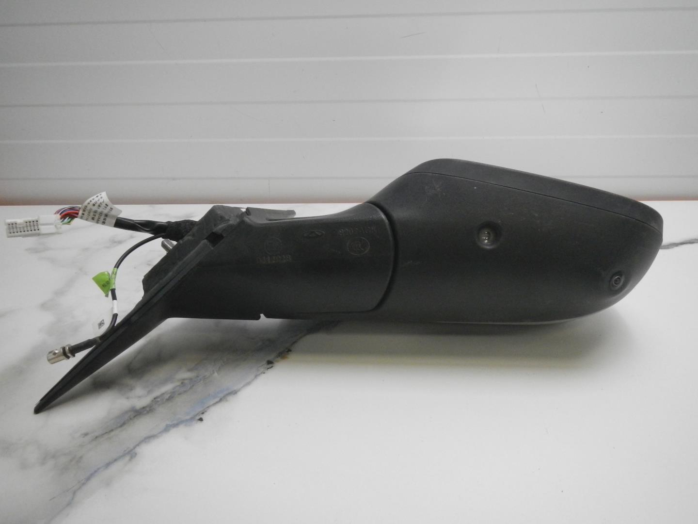 Зеркало правое электрическое