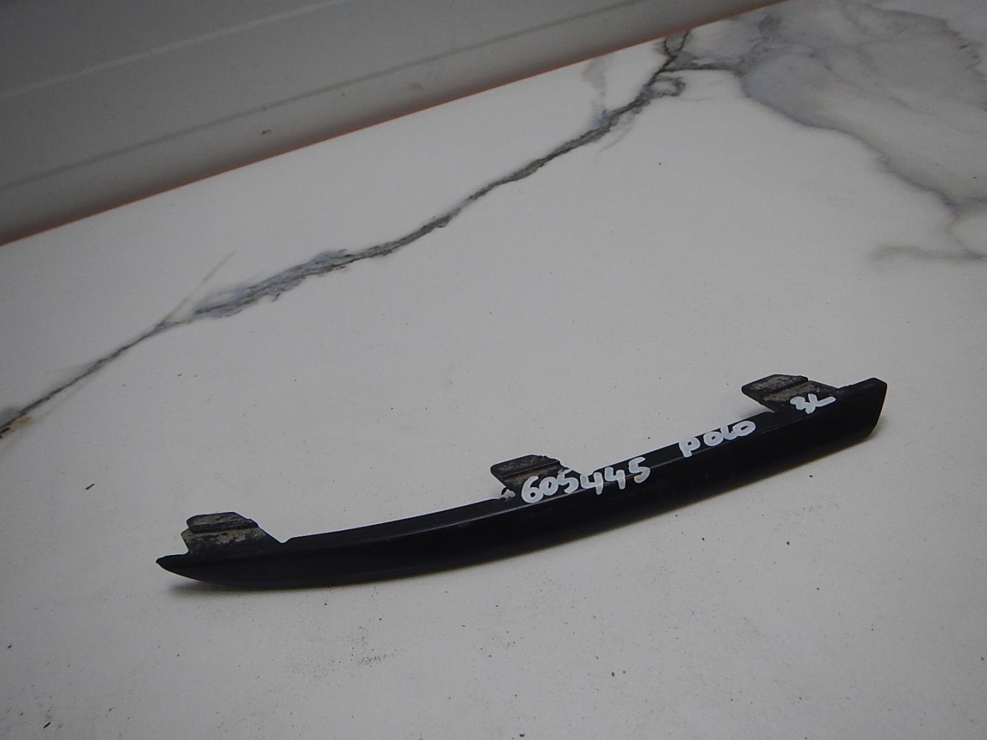 Молдинг заднего бампера