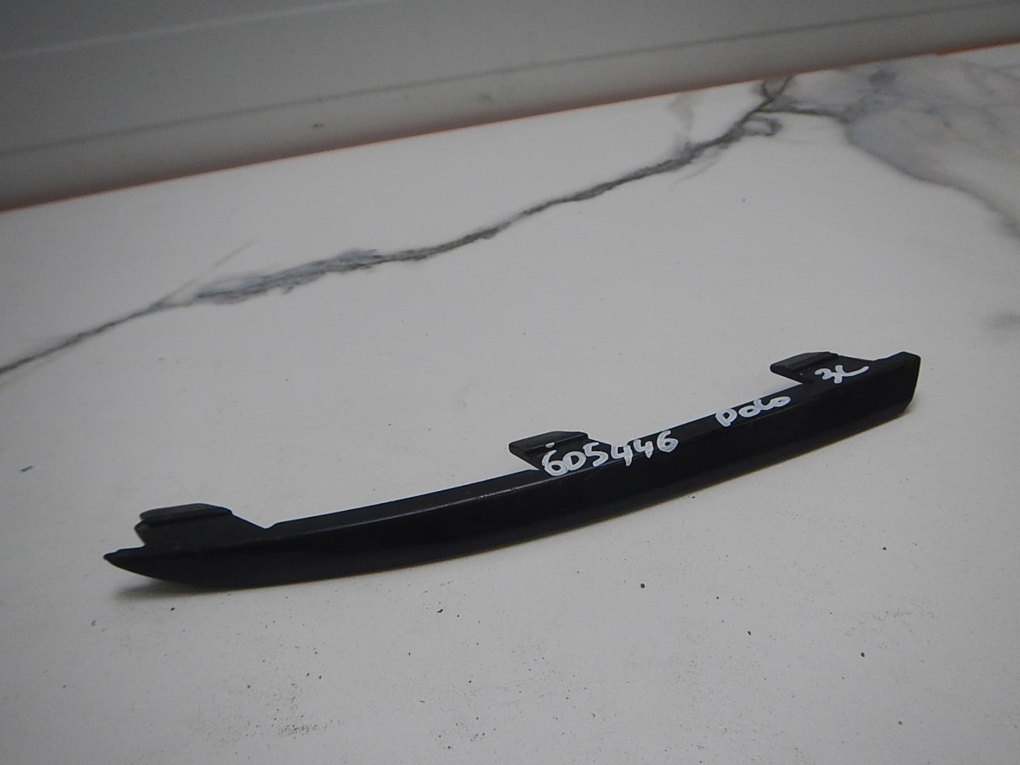 Молдинг заднего бампера