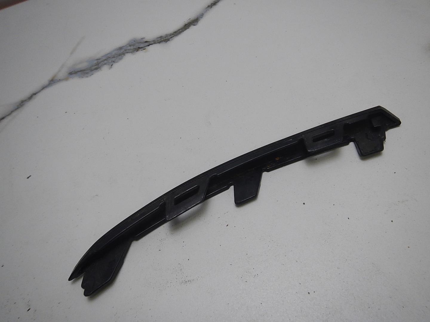 Молдинг заднего бампера